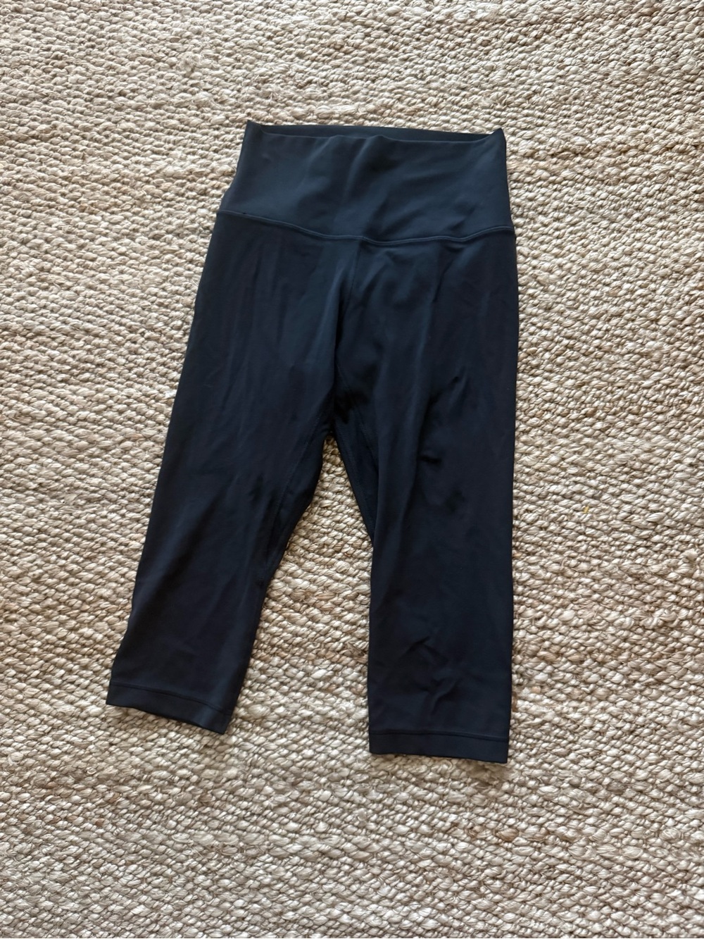 lululemon Black Align 17” High-Rise Leggings (Capris) - Picture 3 of 3